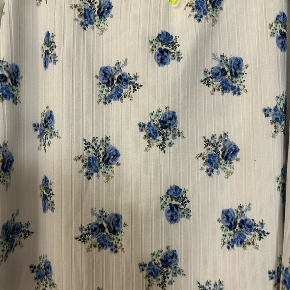 White birch blue and white floral top with neon line on top. - Picture 5 of 7